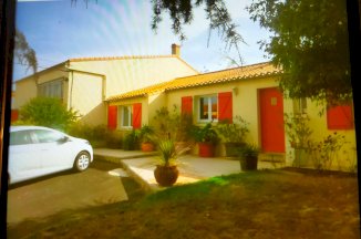 Maison + Appartement meublé - Remouillé (44140)