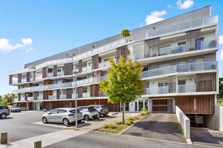T4 de 94 m2 loi Carrez, 106 m² habitable au 4e et dernière étage, traversant, 2 terrasses 66 m² SE SO, 2 garages, jardin d'hiver - Saint-Herblain (44800)