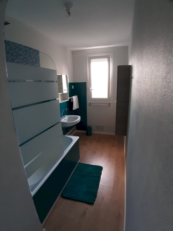 Appartement 5 pièces 91 m² - Photo 10 - Laval