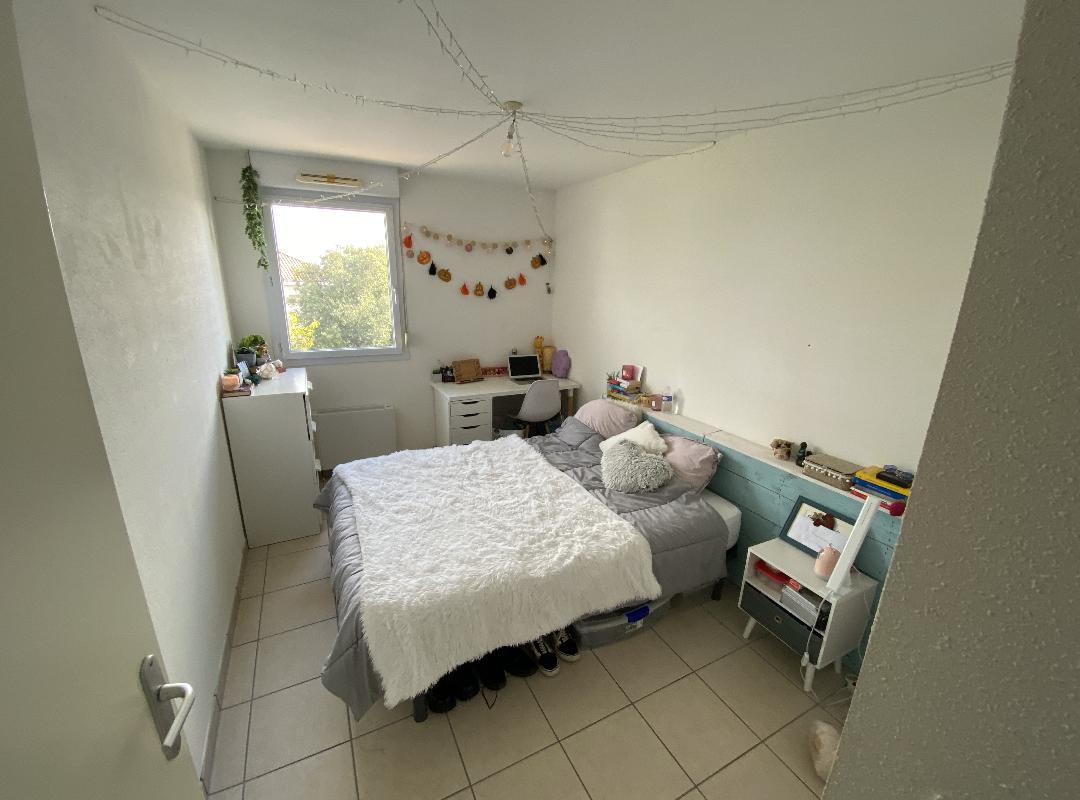 APPARTEMENT T4 86 M2 HAUT DE GAMME RESIDENCE AVEC PISCINE, RESIDENCE SECURISEE, 2 PARKINGS, 2 BALCONS, 1 CAVE - Photo 11 - Les Sorinières