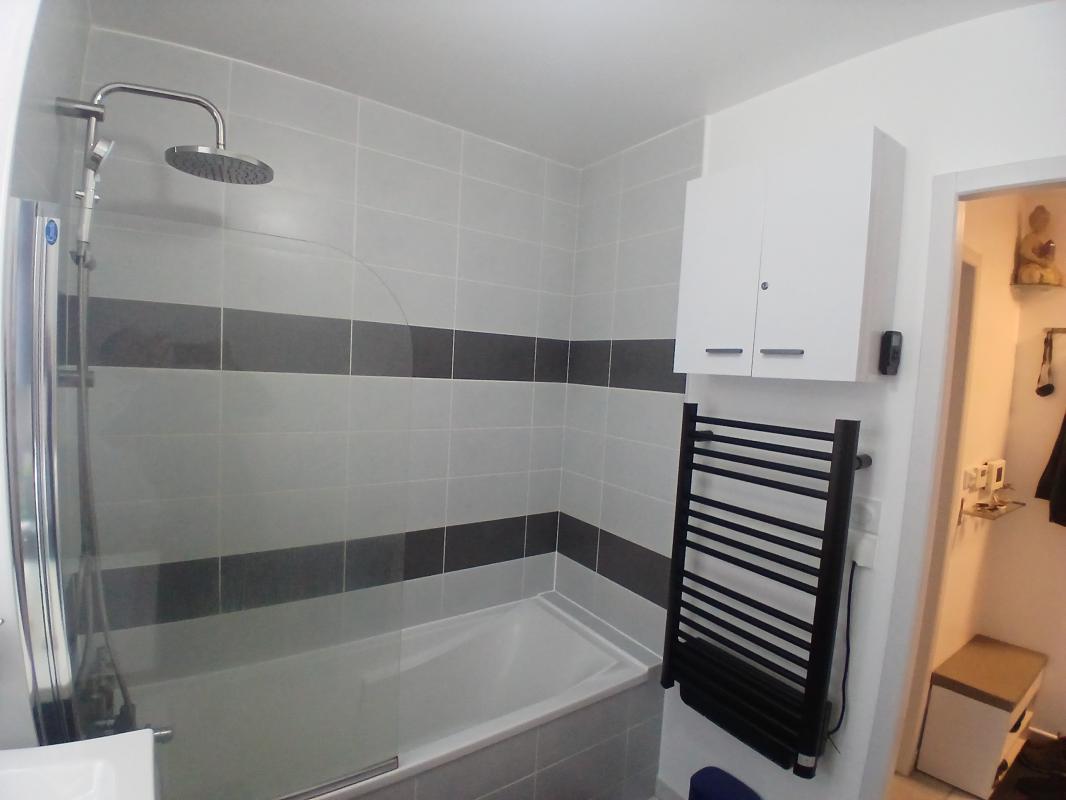 Appartement T3 de 64,68 m² avec terrasse + 2 parkings + Cave - Photo 11 - La Chapelle-sur-Erdre