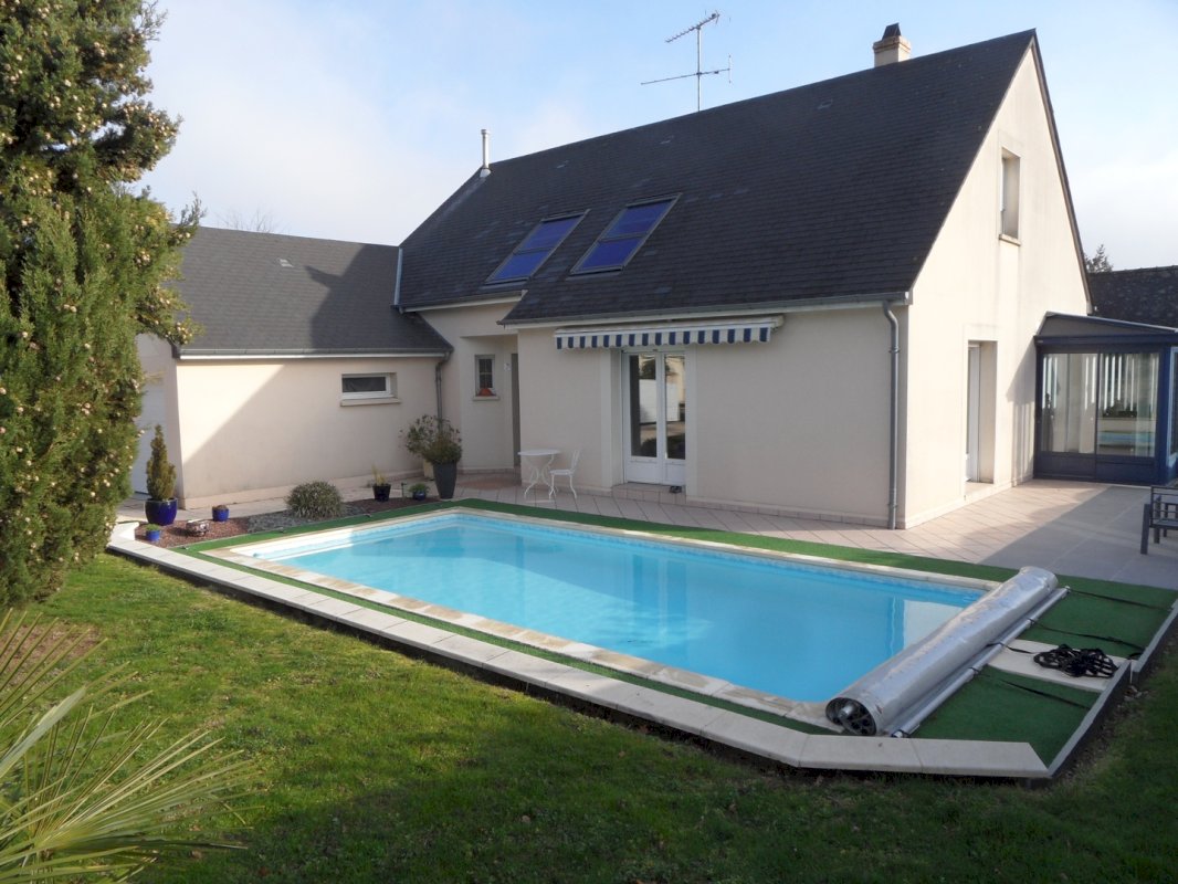 Maison 6 pièces avec piscine - Photo 1 - Laval