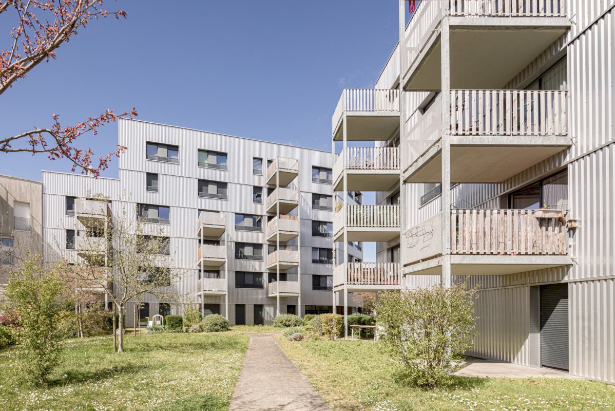 Appartement T3 avec balcon - parfait état - 4ème et dernier etage - Photo 1 - Nantes
