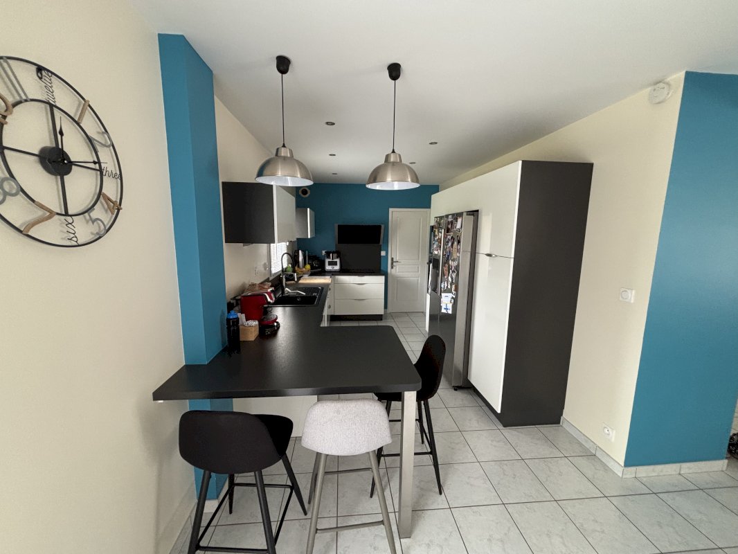Maison 6 pièces 110 m² - Photo 2 - Nuillé-sur-Vicoin