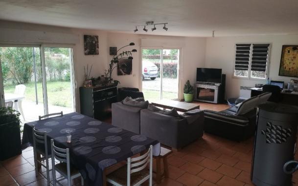 Charmante maison en bois - Photo 3 - Pontvallain