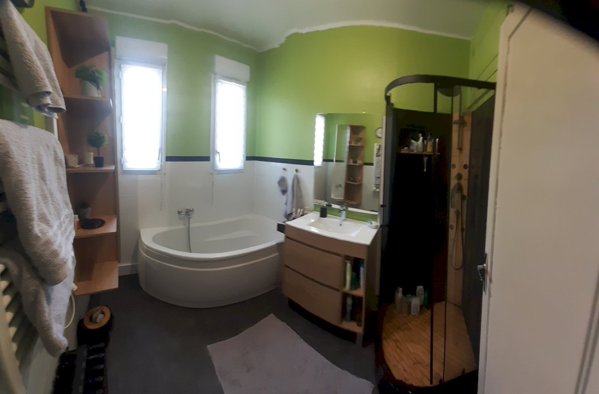 Maison atypique - Photo 3 - Laval