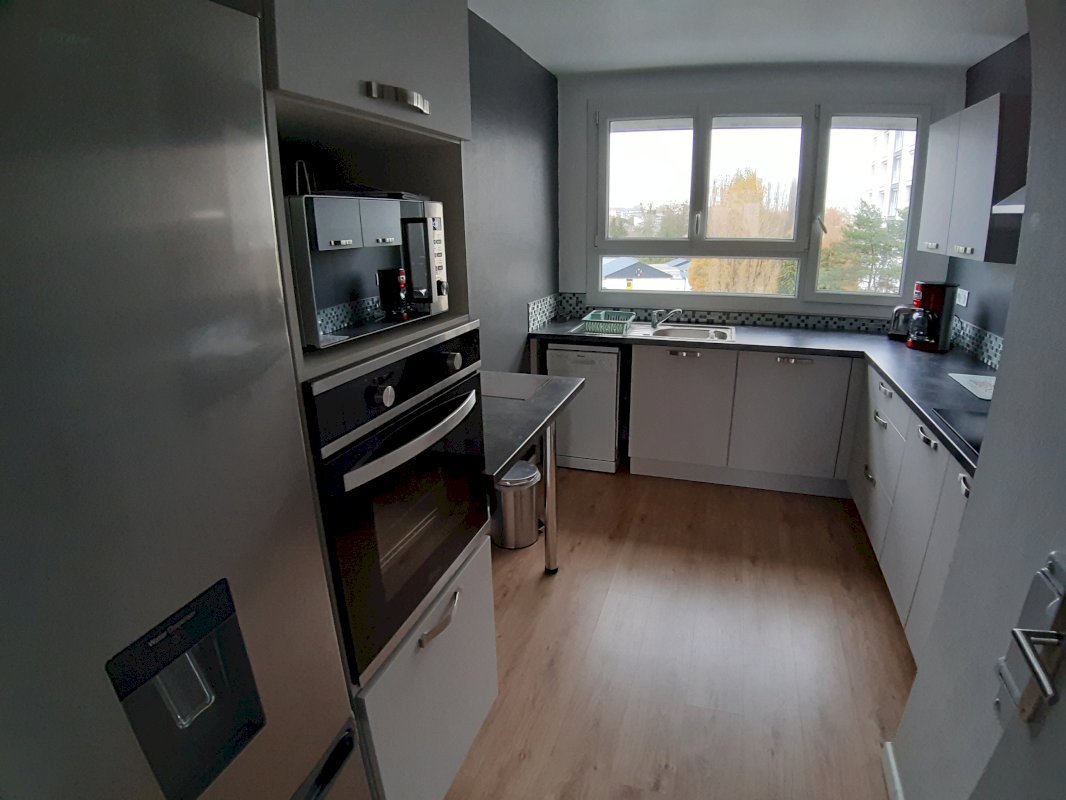 Appartement 5 pièces 91 m² - Photo 3 - Laval