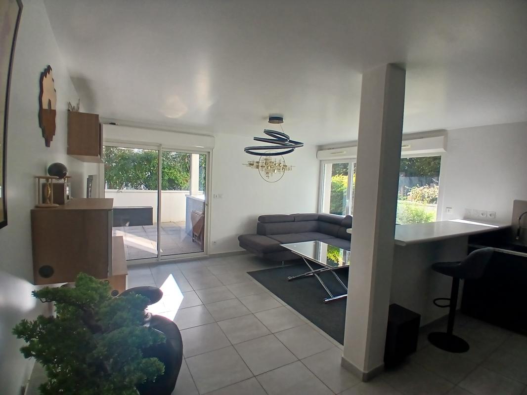 Appartement T3 de 64,68 m² avec terrasse + 2 parkings + Cave - Photo 3 - La Chapelle-sur-Erdre