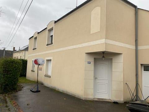 Maison T5 dans impasse au calme - Photo 4 - Laval