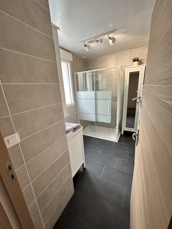 Maison rénovée de 136 m² - Photo 4 - Saint-Nazaire