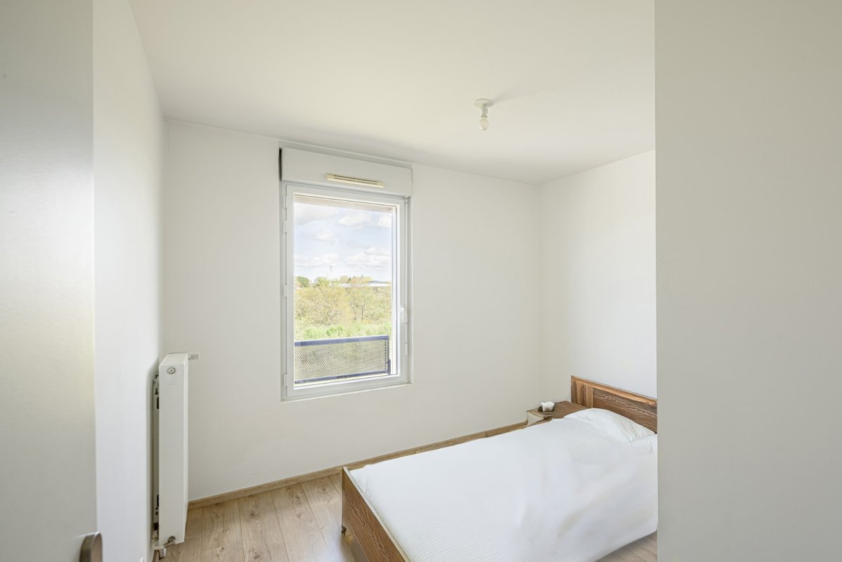 Appartement T3 avec balcon - parfait état - 4ème et dernier etage - Photo 4 - Nantes