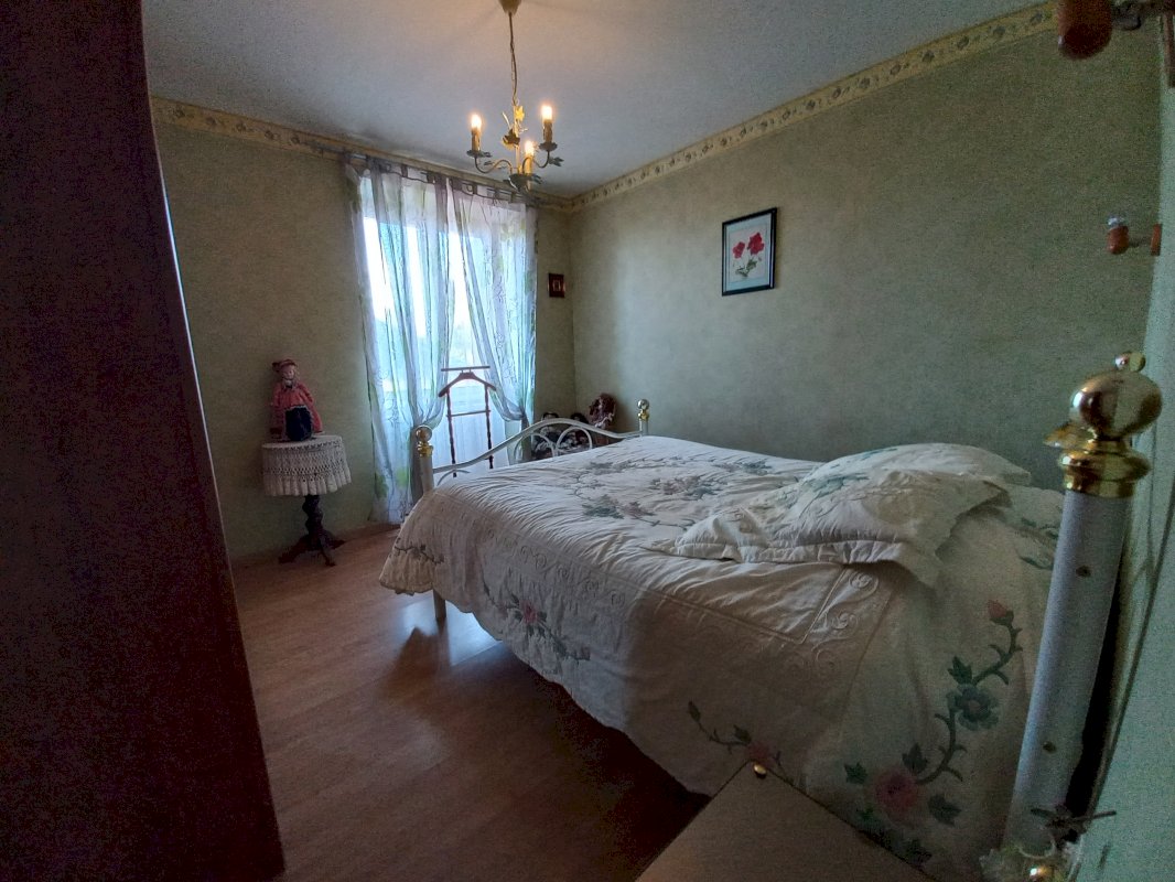 Maison 145m² + 570m² dépendances - Photo 5 - Vaas