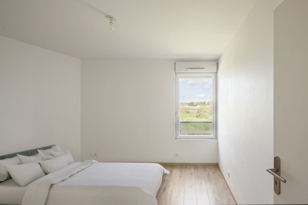 Appartement T3 avec balcon - parfait état - 4ème et dernier etage - Photo 5 - Nantes