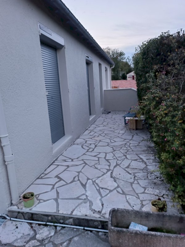 Maison sur sous sol avec terrain - Photo 6 - L'Orbrie