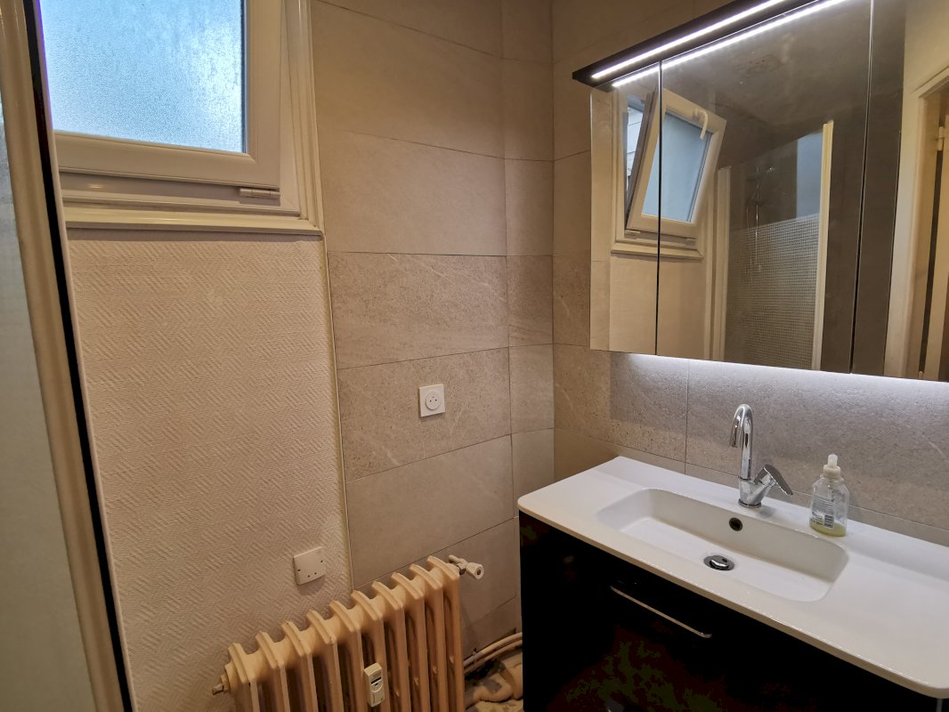 Appartement T2 rénové - Photo 7 - Angers