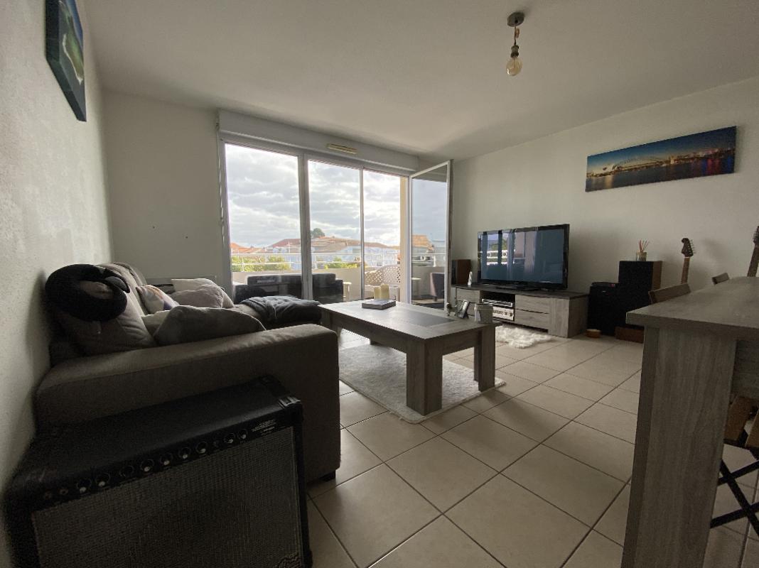 APPARTEMENT T4 86 M2 HAUT DE GAMME RESIDENCE AVEC PISCINE, RESIDENCE SECURISEE, 2 PARKINGS, 2 BALCONS, 1 CAVE - Photo 9 - Les Sorinières